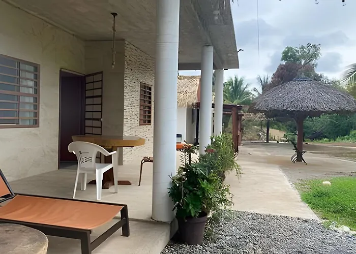 Casa Palmas Playa La Saladita * Zihuatanejo