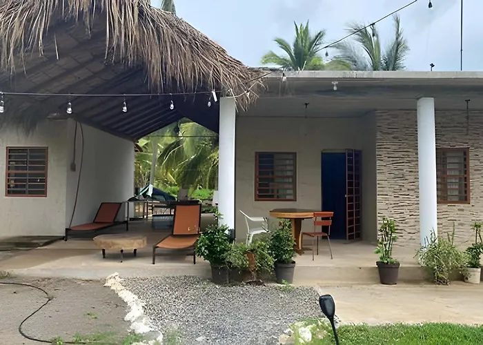 Resort Casa Palmas Playa La Saladita Zihuatanejo