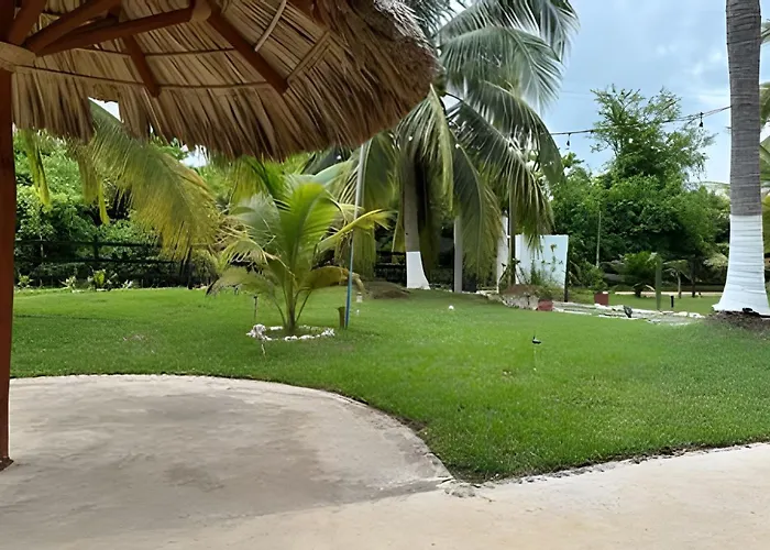 Resort Casa Palmas Playa La Saladita Zihuatanejo