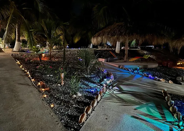 Casa Palmas Playa La Saladita