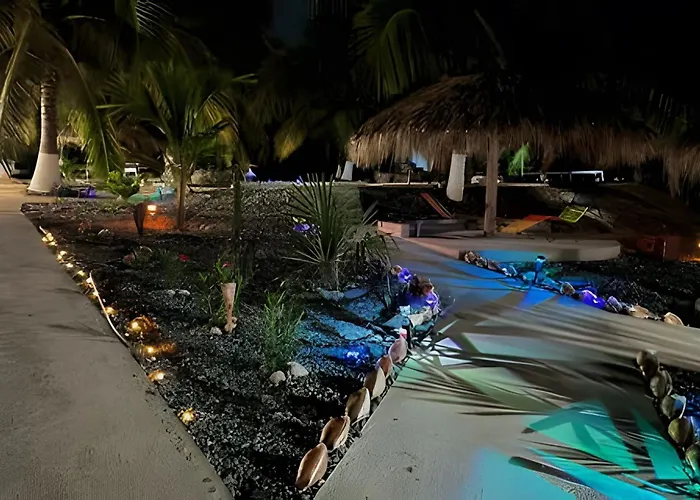 Casa Palmas Playa La Saladita