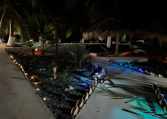 Resort Casa Palmas Playa La Saladita Zihuatanejo