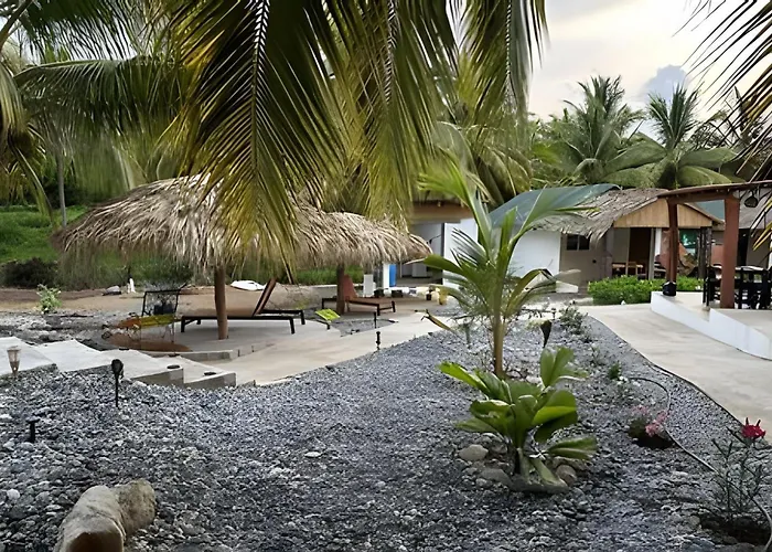 Casa Palmas Playa La Saladita Zihuatanejo