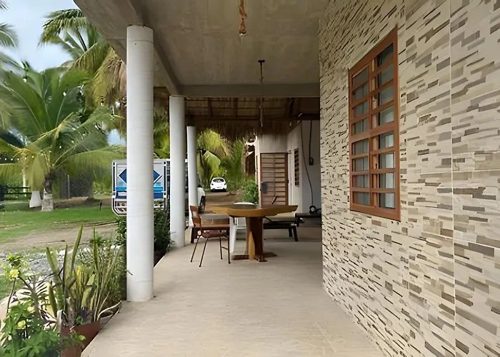 Casa Palmas Playa La Saladita * Zihuatanejo