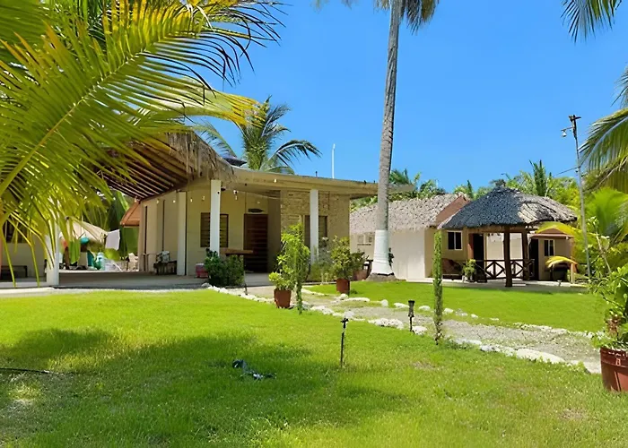 Casa Palmas Playa La Saladita